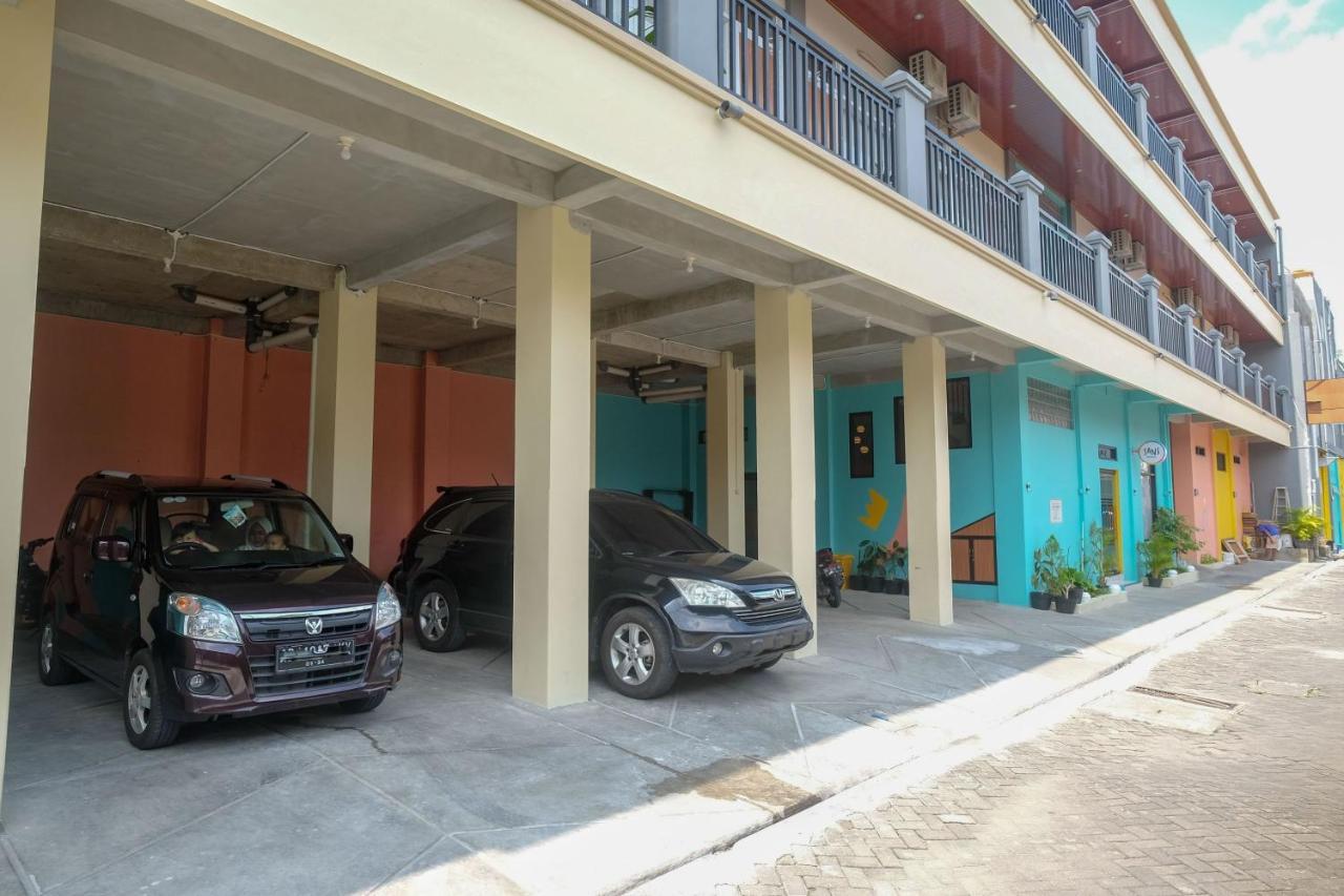 Sans Hotel Kumbang Yogyakarta By Reddoorz エクステリア 写真